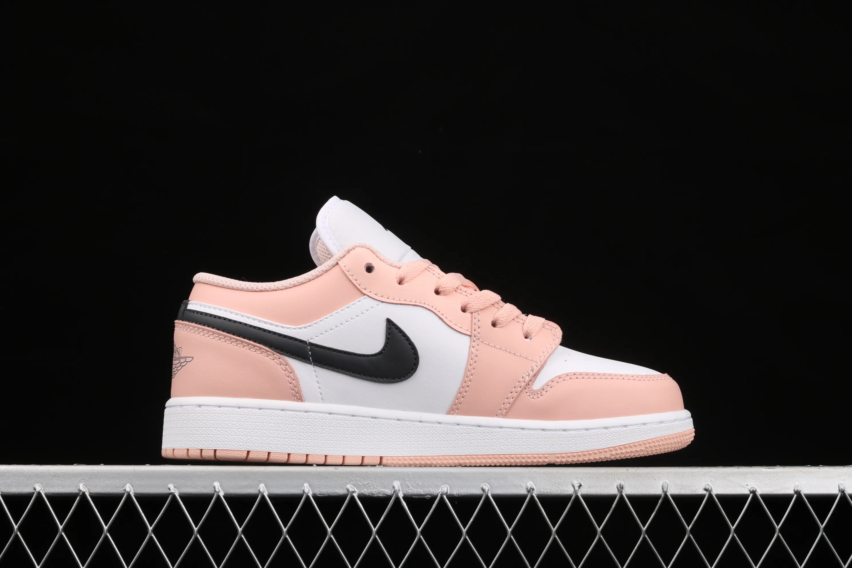 All categories Air Jordan Jordan series basketball shoes Air Jordan 1 Low G version pure original Air Jordan 1 Low AJ1 Joe 1 Arctic pink low-top basketball shoes 553560-800